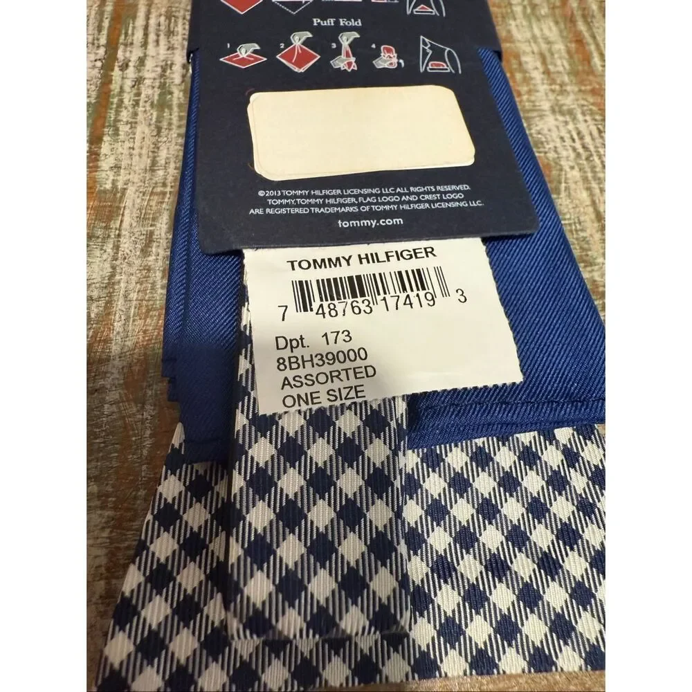 Tommy Hilfiger Bow Tie and Pocket Square Set - NEW Gingham